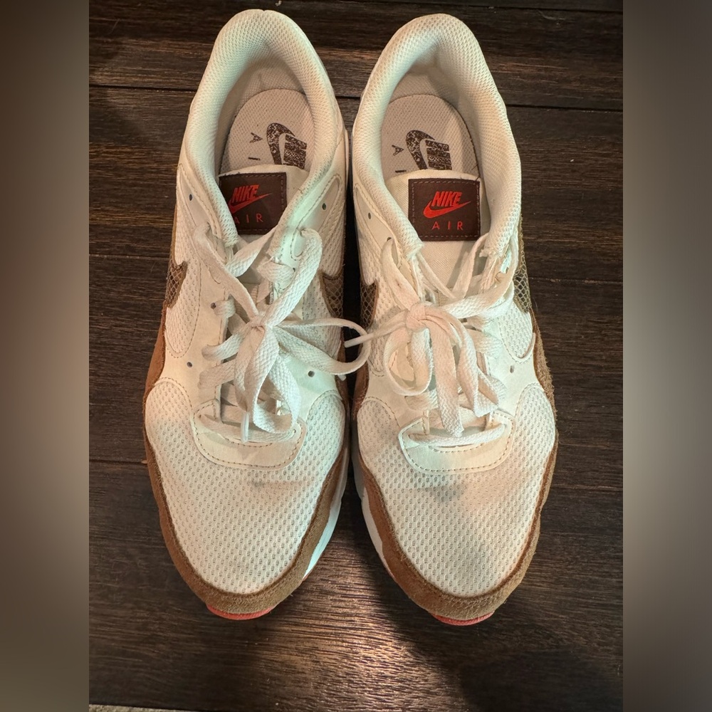 Women’s nike airs.